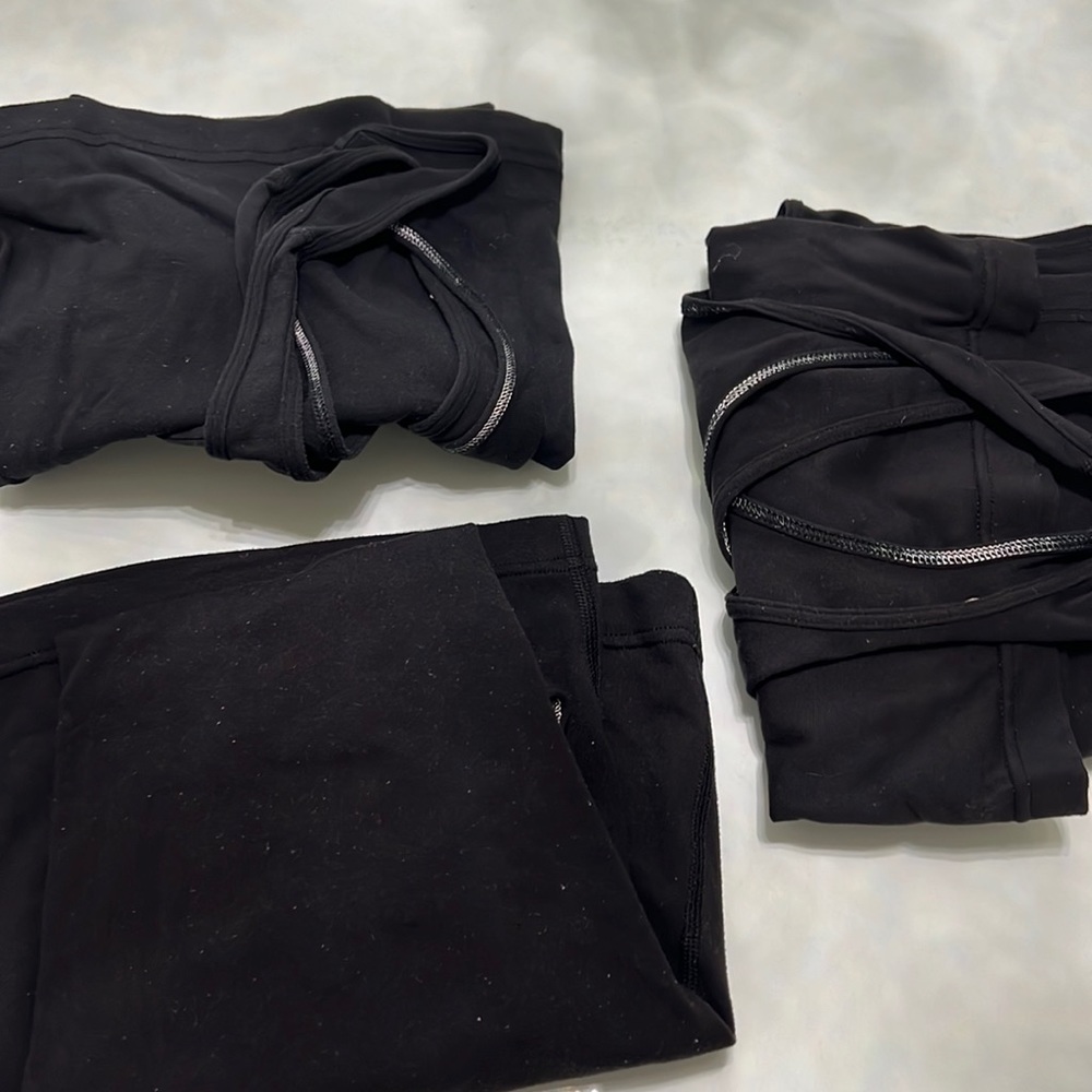 Lululemon Women’s Racer Back tank - size 10, black
